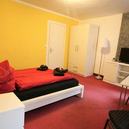 Отель Sleep In Hamburg St. Pauli Экстерьер фото