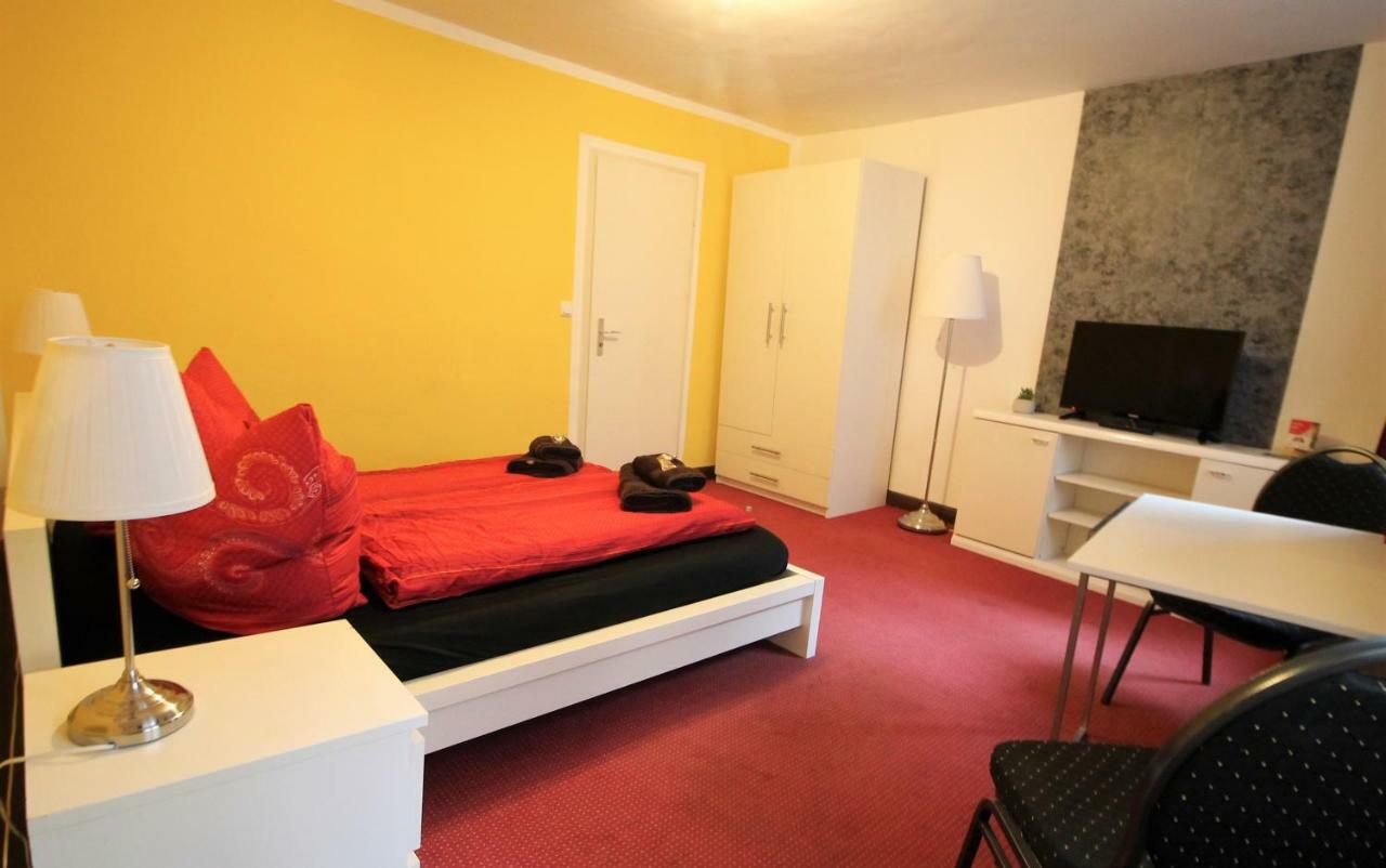 Отель Sleep In Hamburg St. Pauli Экстерьер фото